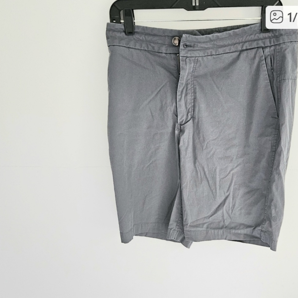 Lululemon Men's Gray Shorts